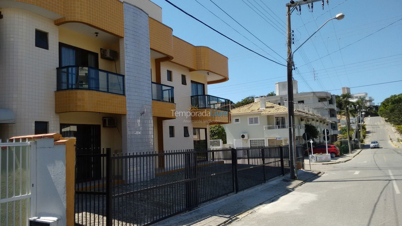 Apartment for vacation rental in Bombinhas (Praia de Bombinhas)