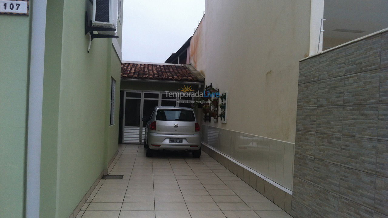 Casa para aluguel de temporada em Florianopolis (Canasvieiras)