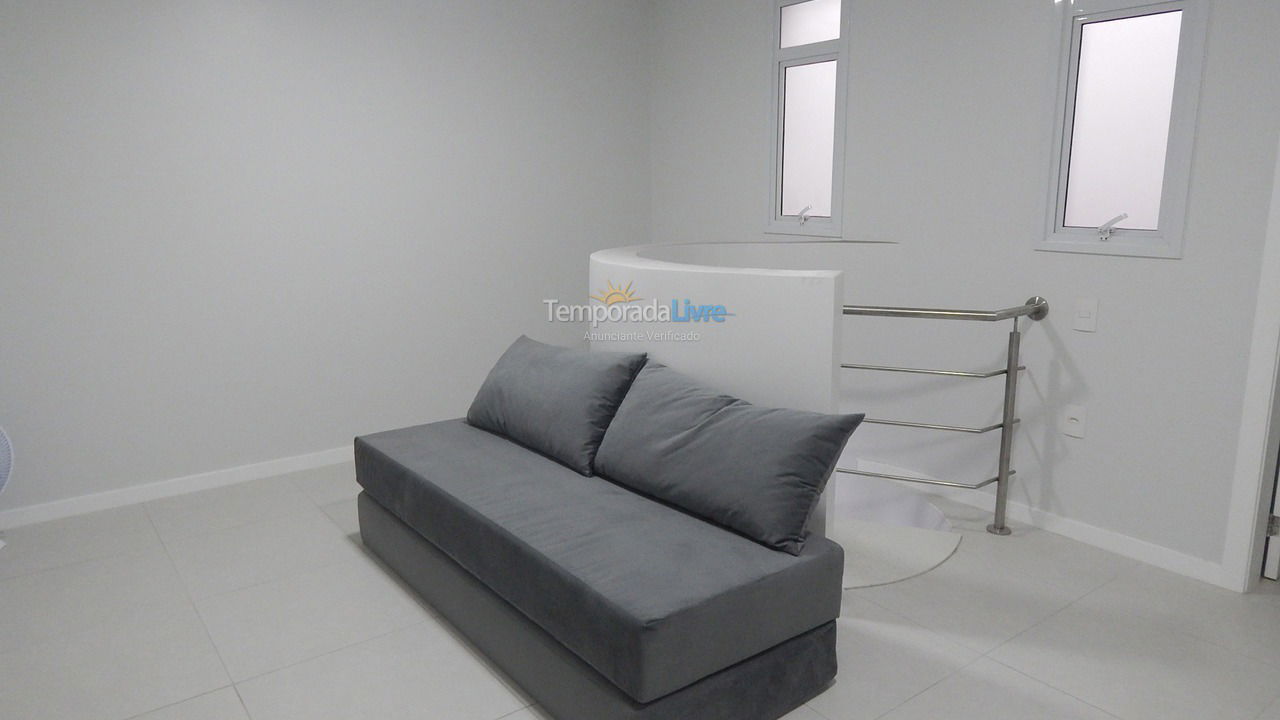 Apartamento para aluguel de temporada em Florianopolis (Praia dos Ingleses)