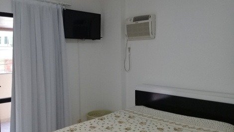Apartment 4 bedrooms well located in half beach itapema-sc
