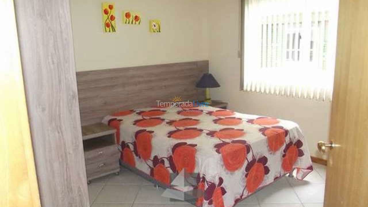 House for vacation rental in Bombinhas (Praia de Bombas)