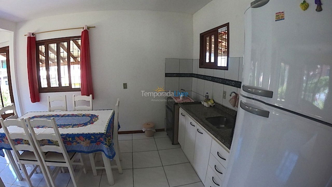 Casa para aluguel de temporada em Garopaba (Praia da Ferrugem)