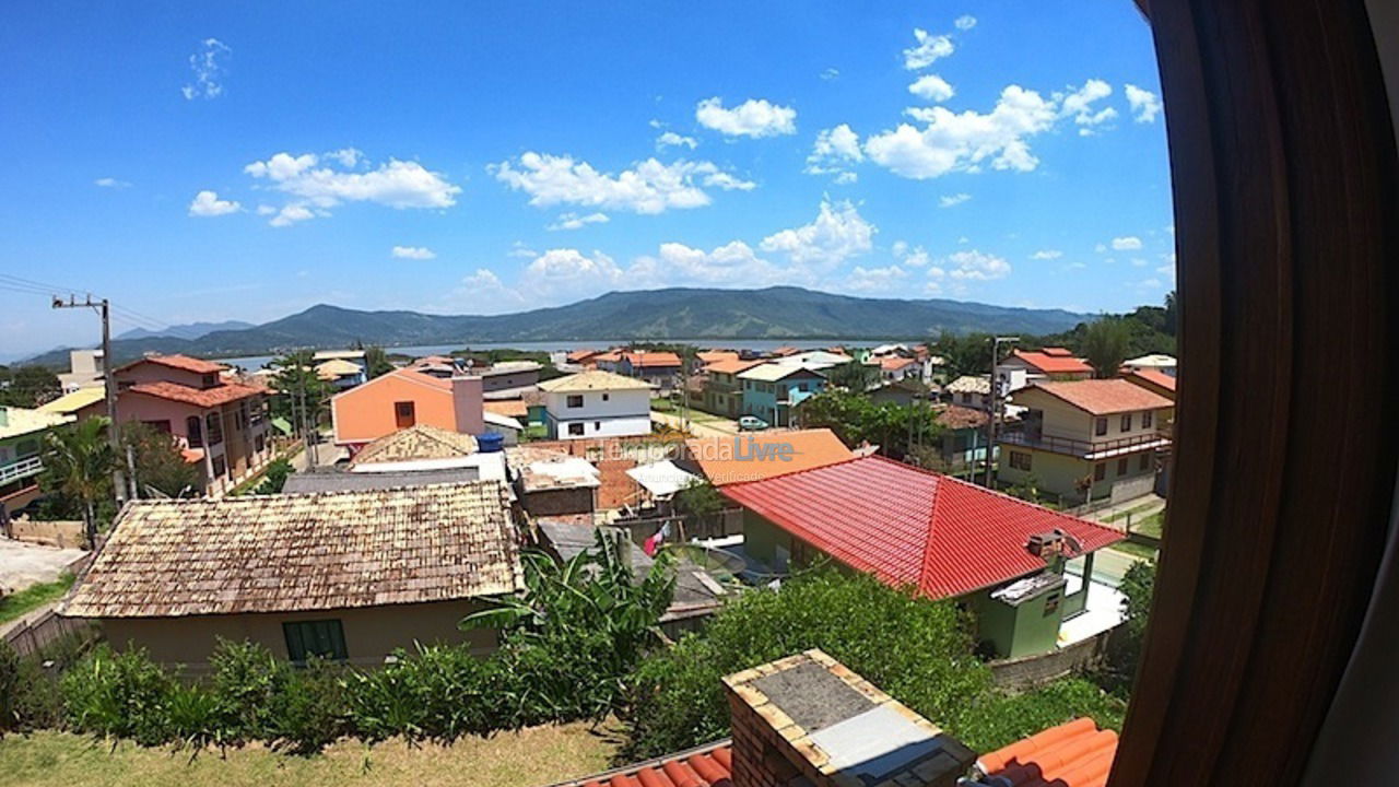 Casa para aluguel de temporada em Garopaba (Praia da Ferrugem)