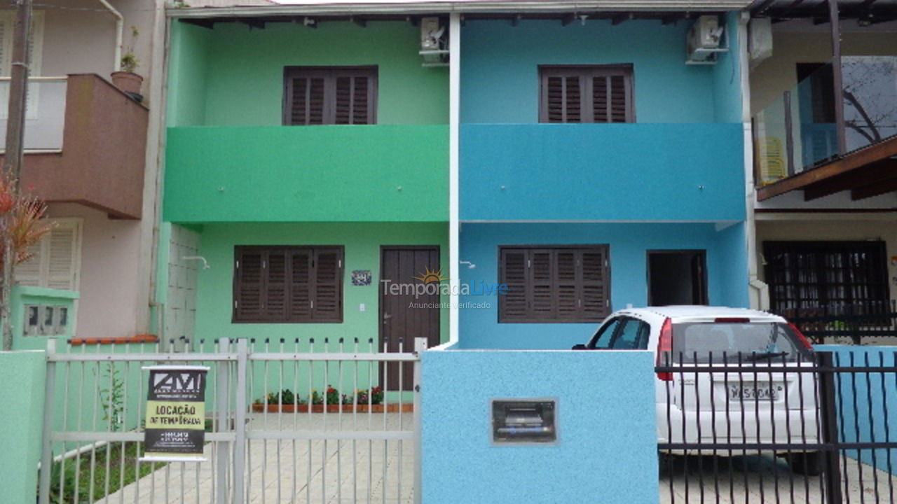 Casa para aluguel de temporada em São Francisco do Sul (Prainha)