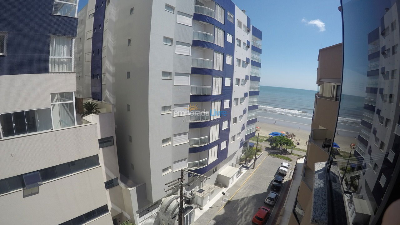 Apartment for vacation rental in Itapema (Meia Praia)