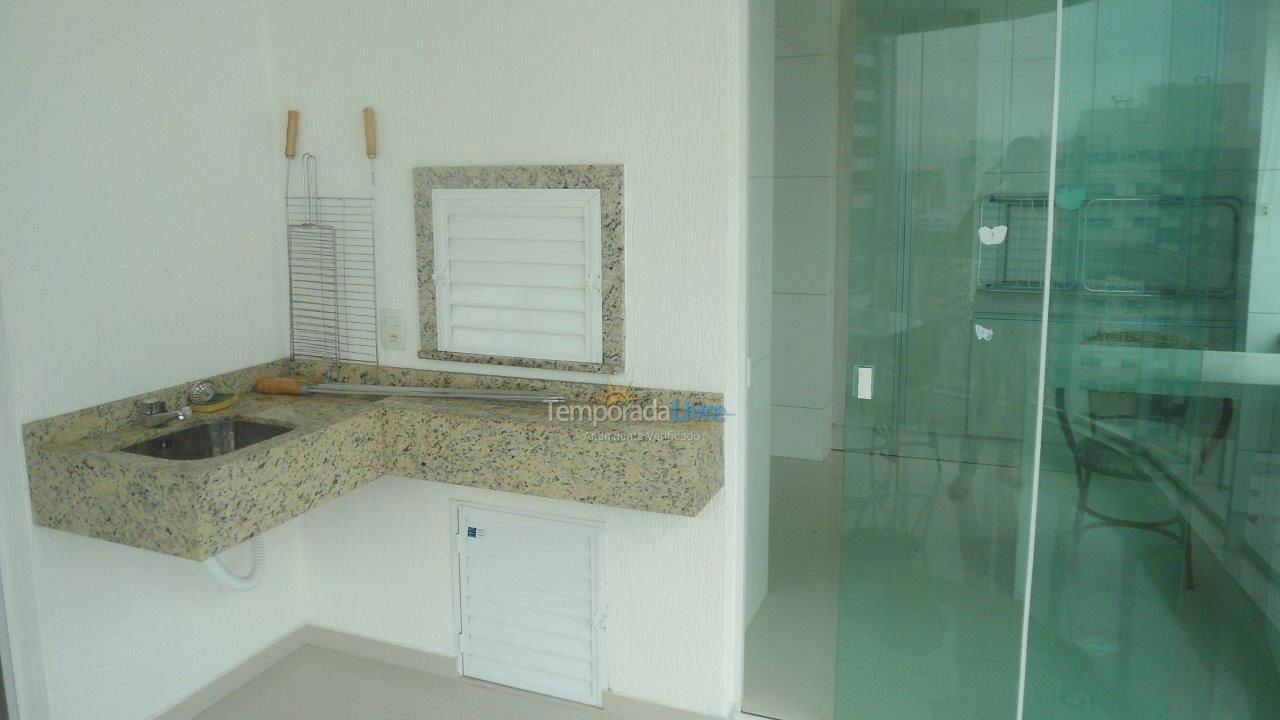 Apartamento para aluguel de temporada em Itapema (Meia Praia)