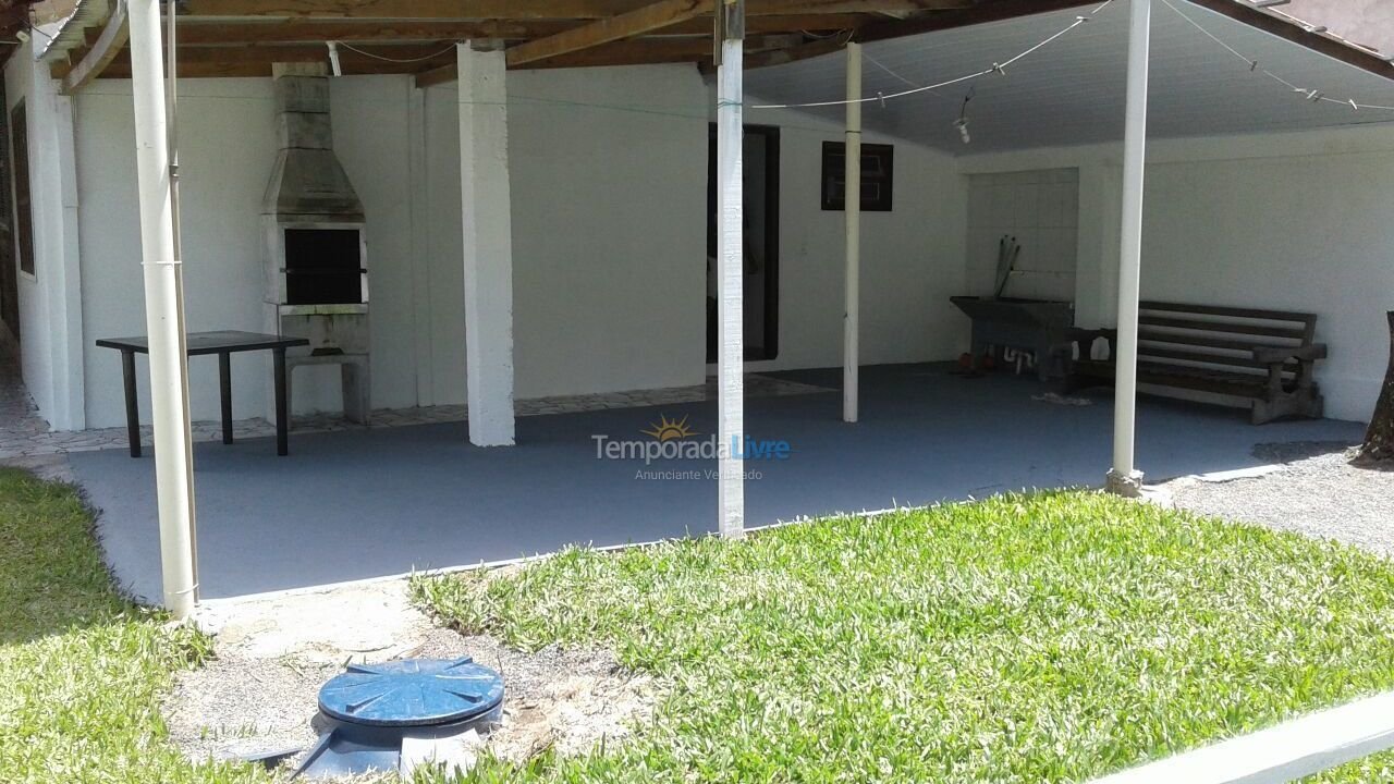 House for vacation rental in Itapoá (Balneário Rainha do Mar)