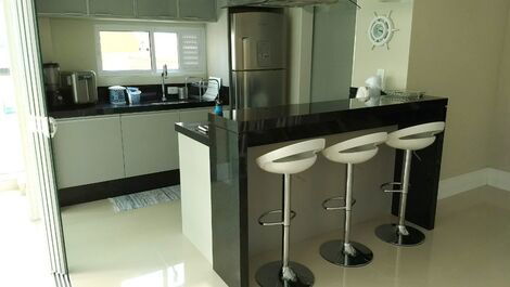 Apartamento com 03 suítes de alto padrão