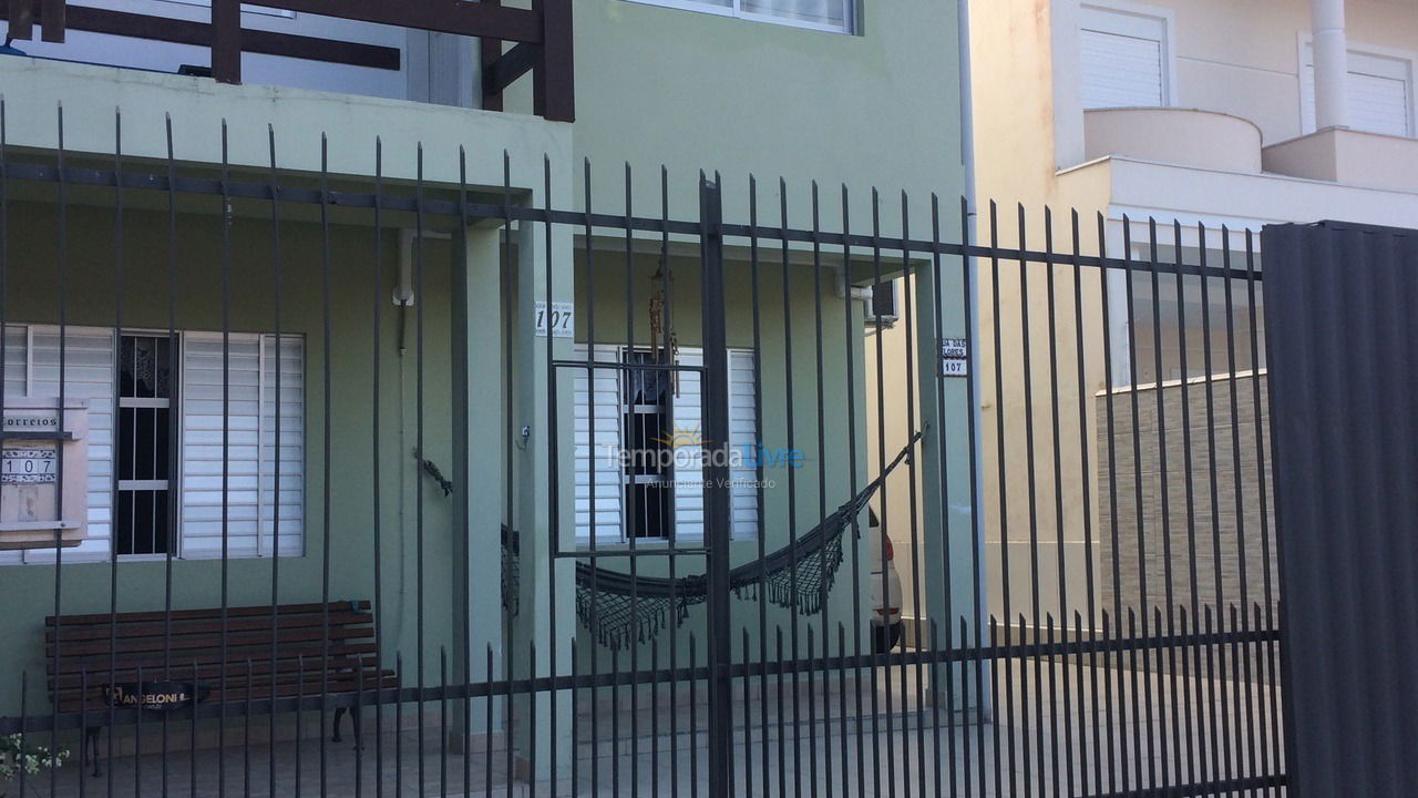 Casa para aluguel de temporada em Florianopolis (Canasvieiras)