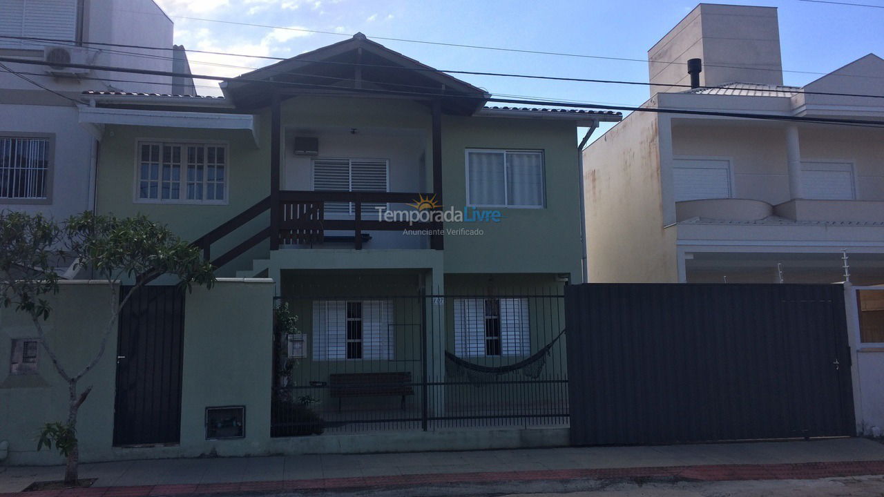 Casa para aluguel de temporada em Florianopolis (Canasvieiras)