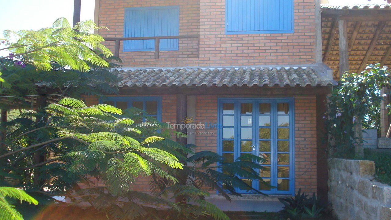 House for vacation rental in Garopaba (Centro)