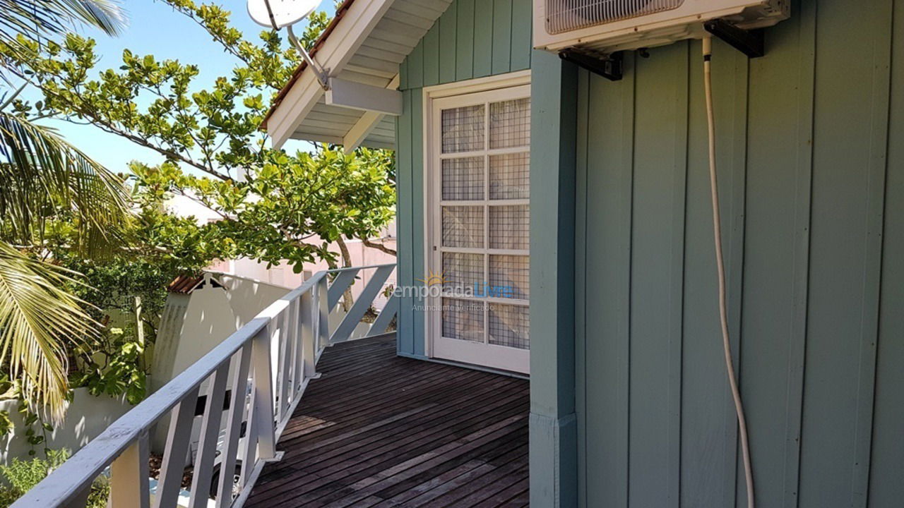Casa para alquiler de vacaciones em Bombinhas (Praia de Quatro Ilhas)