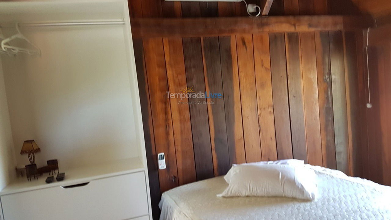 Casa para alquiler de vacaciones em Bombinhas (Praia de Quatro Ilhas)
