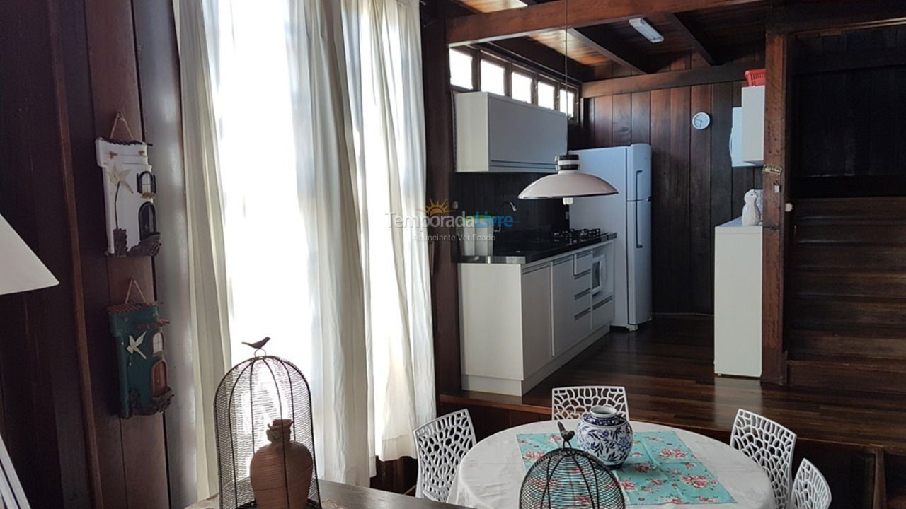 Casa para alquiler de vacaciones em Bombinhas (Praia de Quatro Ilhas)