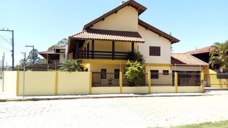 Casa para alquilar en Balneário Piçarras - Piçarras