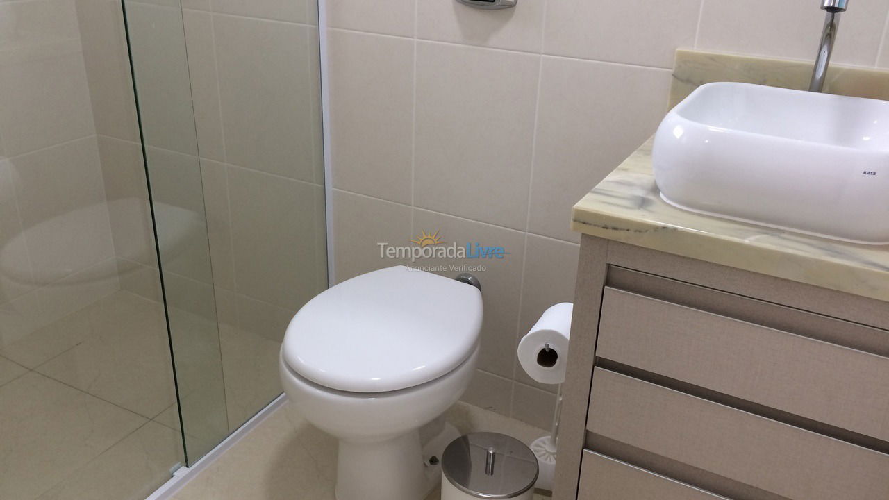 Apartamento para aluguel de temporada em Itapema (Meia Praia)