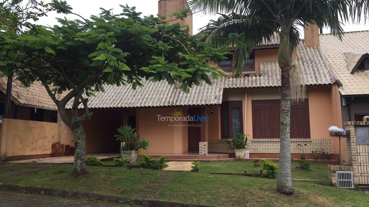 Casa para alquiler de vacaciones em Garopaba (Jardim Panoramico)
