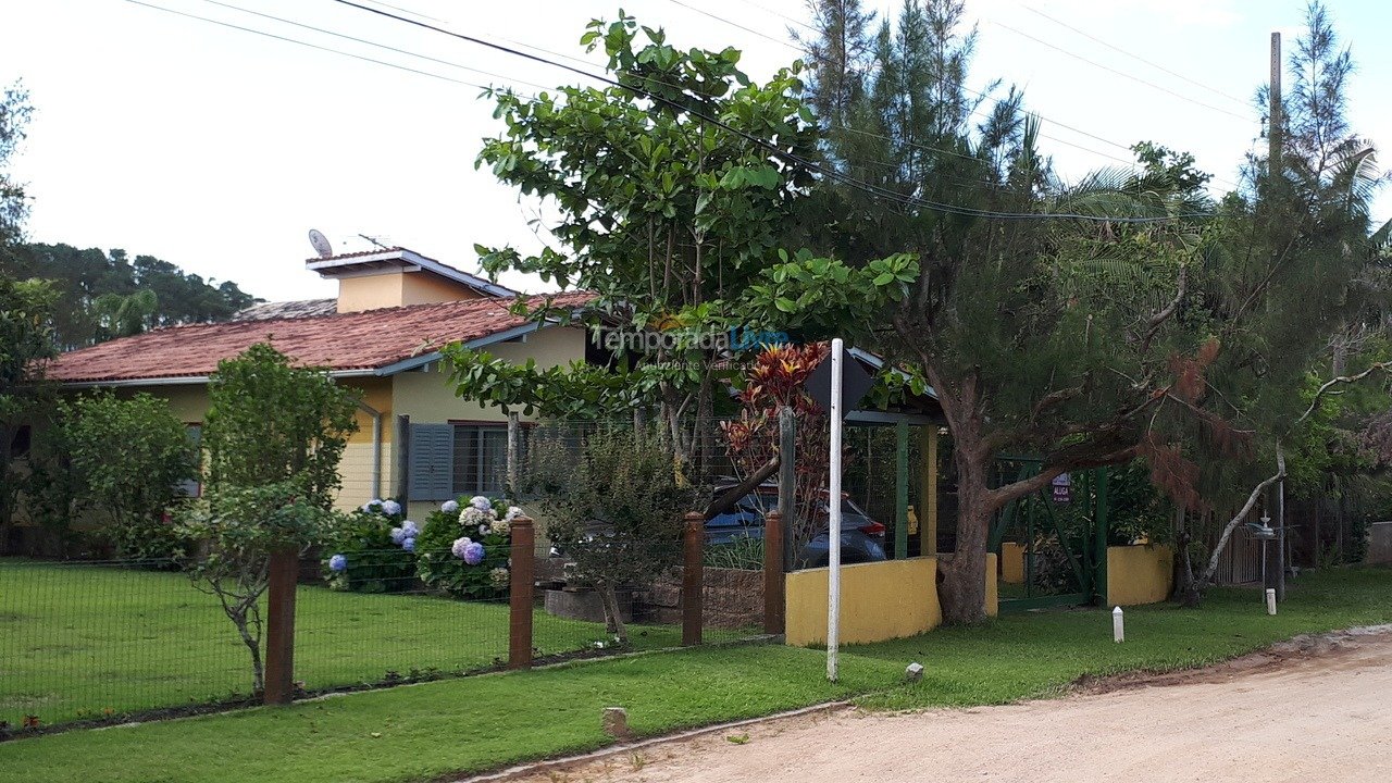 House for vacation rental in Garopaba (Praia da Barra)