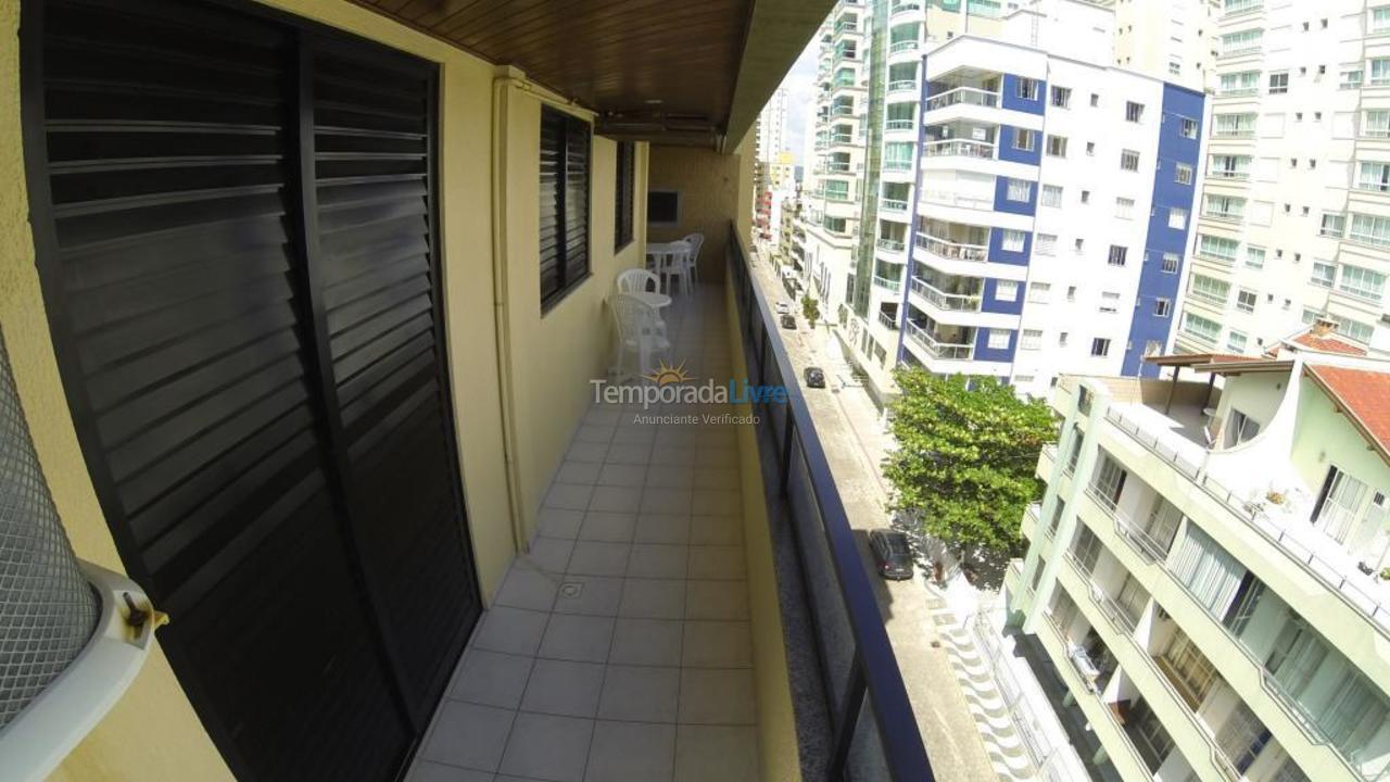 Apartamento para aluguel de temporada em Itapema (Meia Praia)