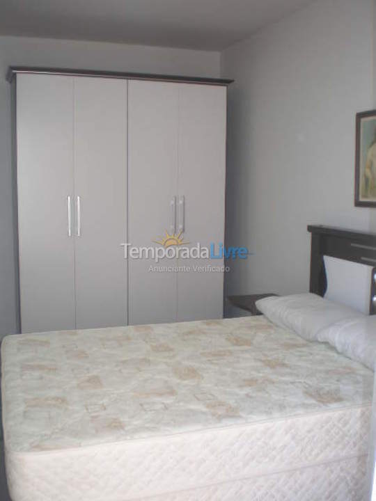 Apartamento para aluguel de temporada em Itapema (Meia Praia)
