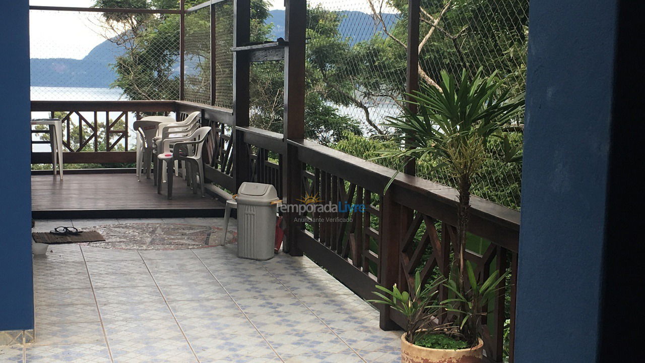 Casa para aluguel de temporada em Ilhabela (Praia da Feiticeira)