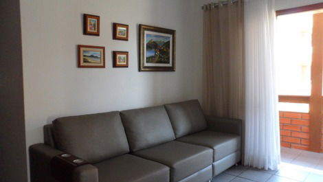 Excelente casa na praia de Ingleses - P/ 15 pessoas, 06 dormitórios