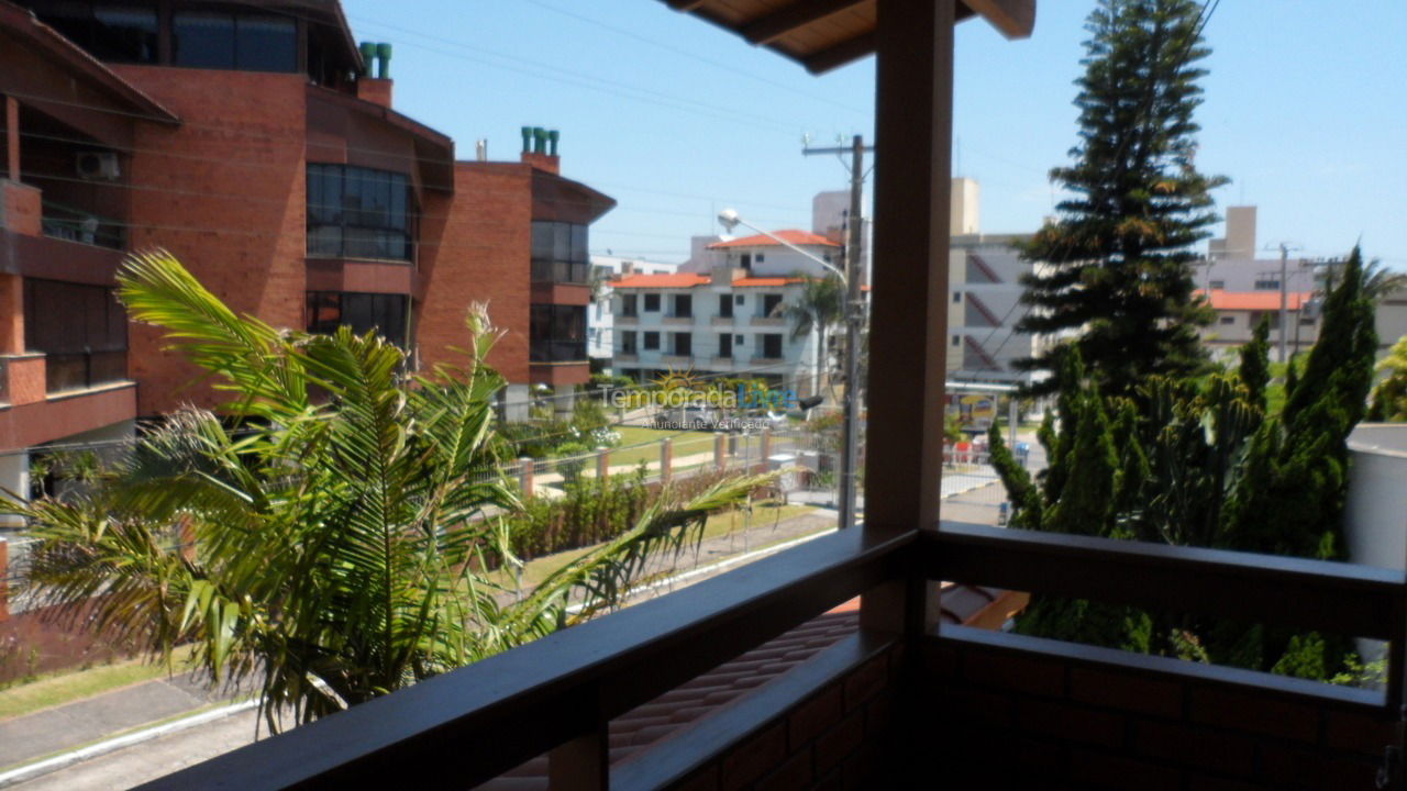 Casa para aluguel de temporada em Florianopolis (Praia dos Ingleses)