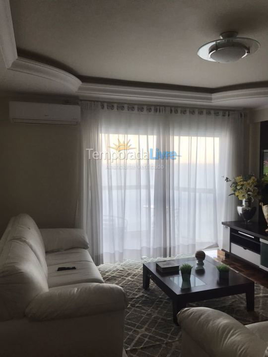 Apartamento para aluguel de temporada em Balneário Camboriú (Praia Central)