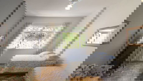16Flats: FLAT 201