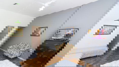 16Flats: FLAT 201