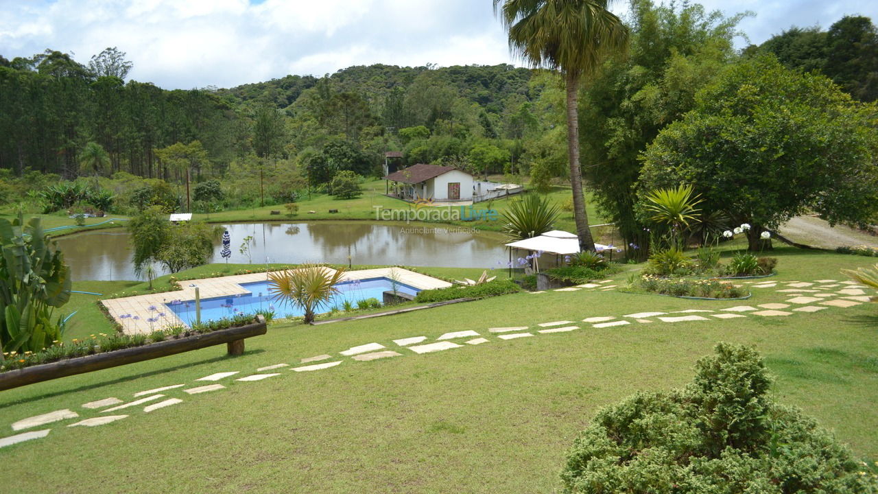 Casa para alquiler de vacaciones em Mogi das Cruzes (Biritiba Ussu)