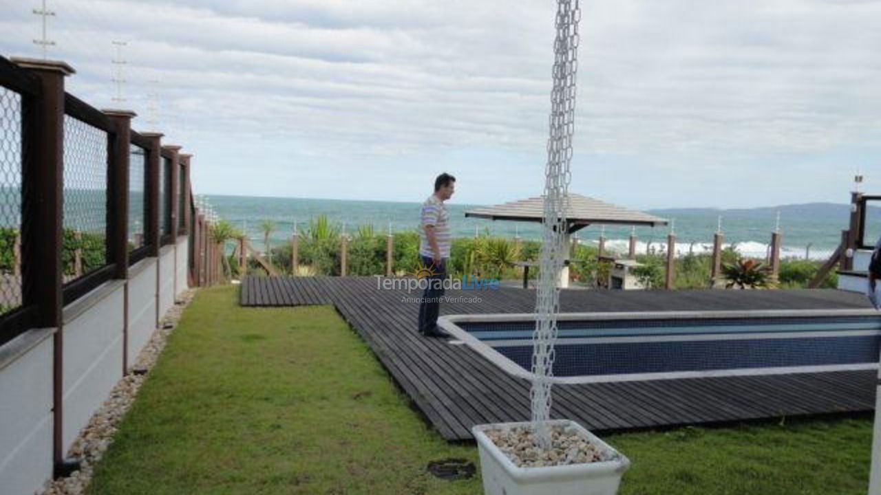 Casa para alquiler de vacaciones em Balneário Camboriú (Praia do Estaleirinho)