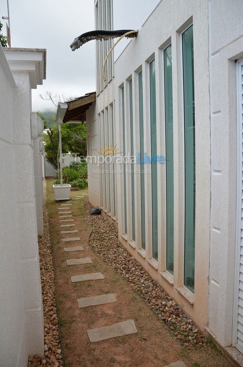 Casa para aluguel de temporada em Balneário Camboriú (Praia do Estaleirinho)