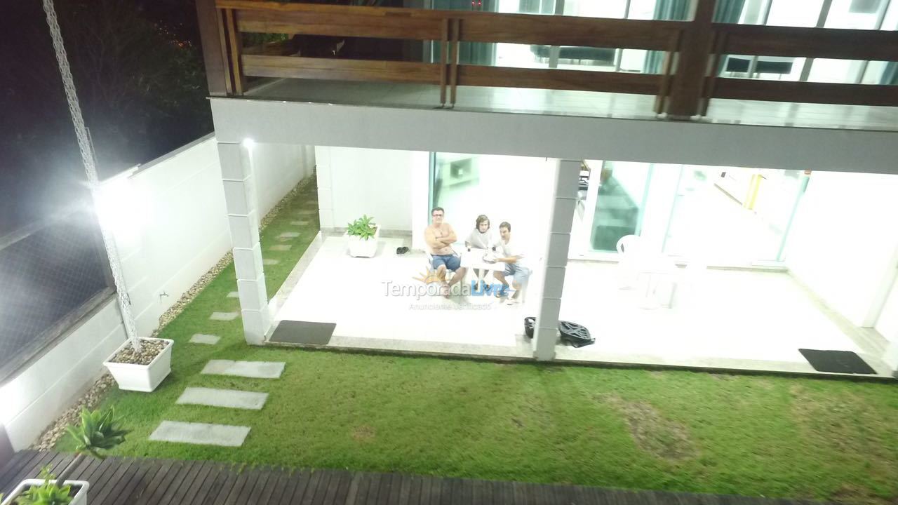 Casa para alquiler de vacaciones em Balneário Camboriú (Praia do Estaleirinho)