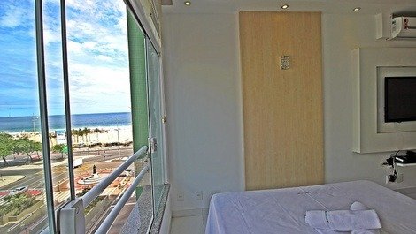 Moderno apartamento temporada con vistas a la playa de Copacabana.