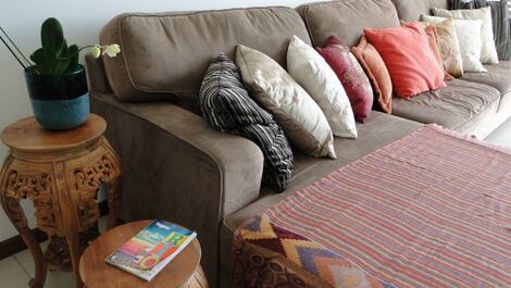 Sala de estar com TV smart