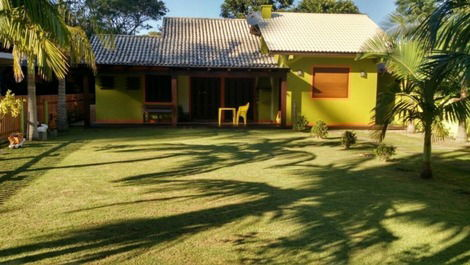 House with private patio for 4/6 people in Praia de Ferrugem