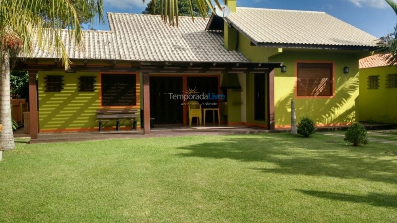 Casa para alquiler de vacaciones em Garopaba (Praia da Ferrugem)