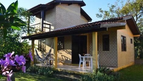 House w / pool for 8 people in Praia do Rosa