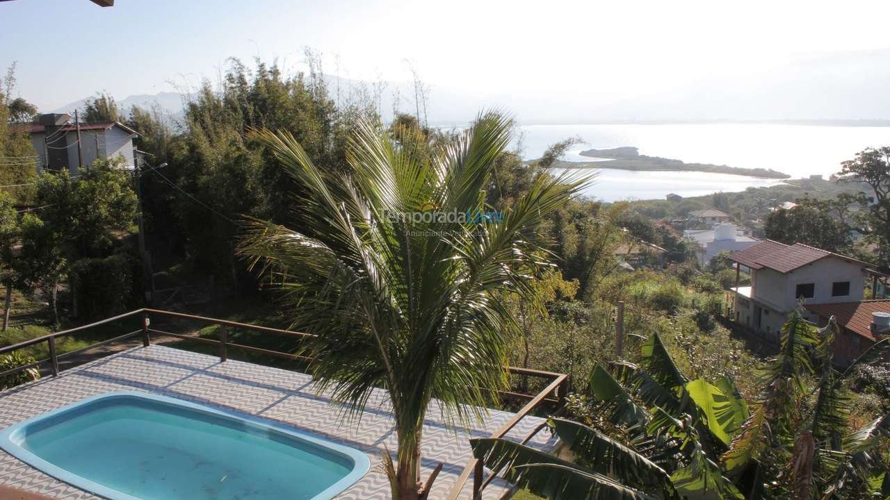House for vacation rental in Garopaba (Praia da Ferrugem)