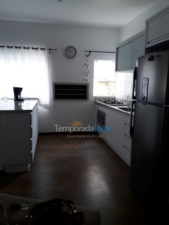 Casa para alquiler de vacaciones em Garopaba (Praia da Ferrugem)