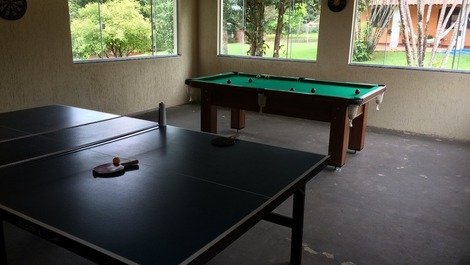 Mesa de Ping-Pong, Mesa de Bilhar, Mesa de Carteado e diversos jogos de tabuleiro disponíveis