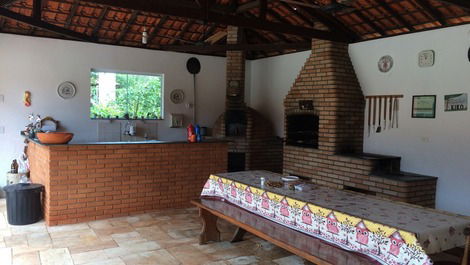 Churrasqueira, Fogão Caipira, Forno de Pizza.