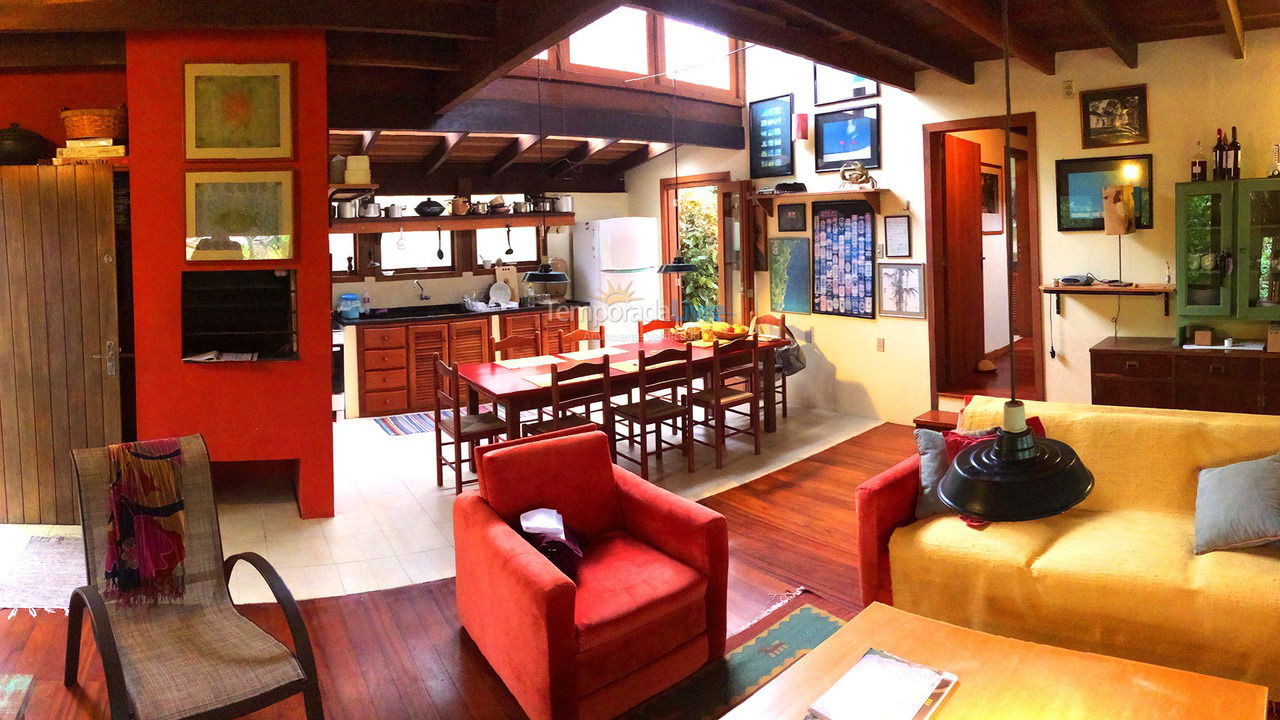 Casa para alquiler de vacaciones em Garopaba (Praia da Ferrugem)