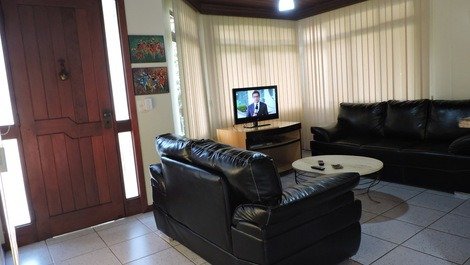 5 bedroom house 50 meters from the sea in Praia da Cachoeira
