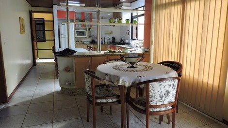 5 bedroom house 50 meters from the sea in Praia da Cachoeira