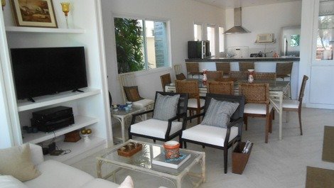 Tira-Frente-mar-4 suites- cond de cierre Reveillon $ 5.000 día