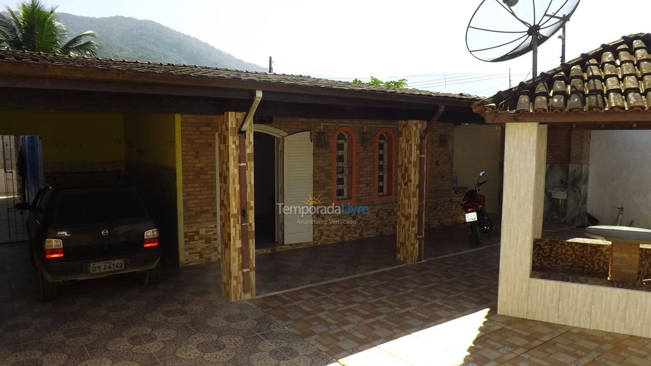 Casa para aluguel de temporada em Ubatuba (Pereque Açu)