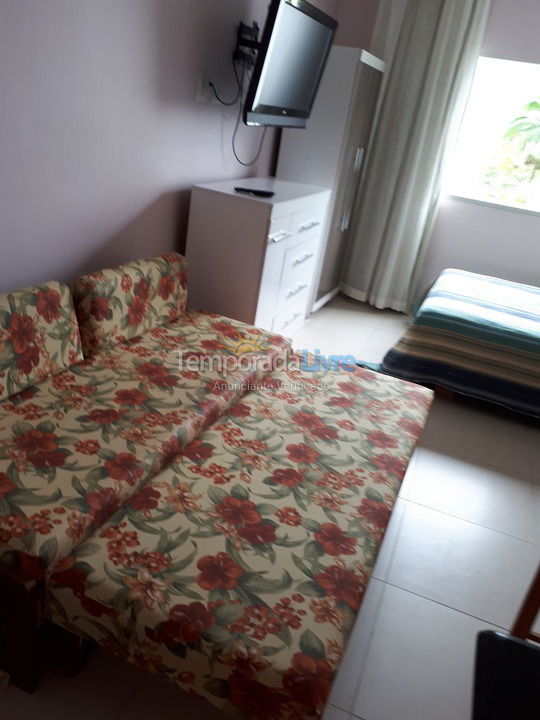 Apartamento para aluguel de temporada em Ubatuba (Praia das Toninhas)