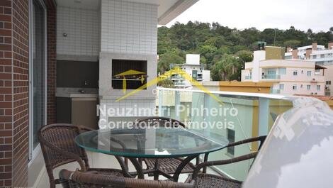 A bedroom apartment a few meters from Bombinhas Beach!